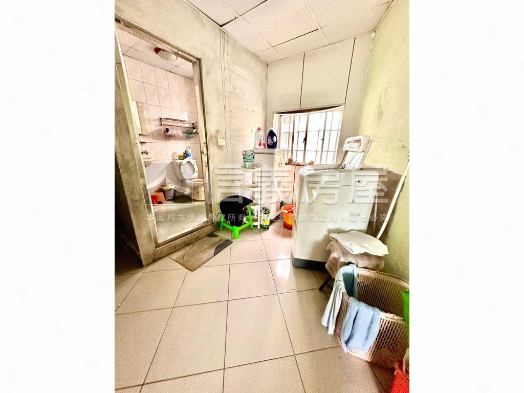 中原★大面寬★收租透店房屋室內格局與周邊環境