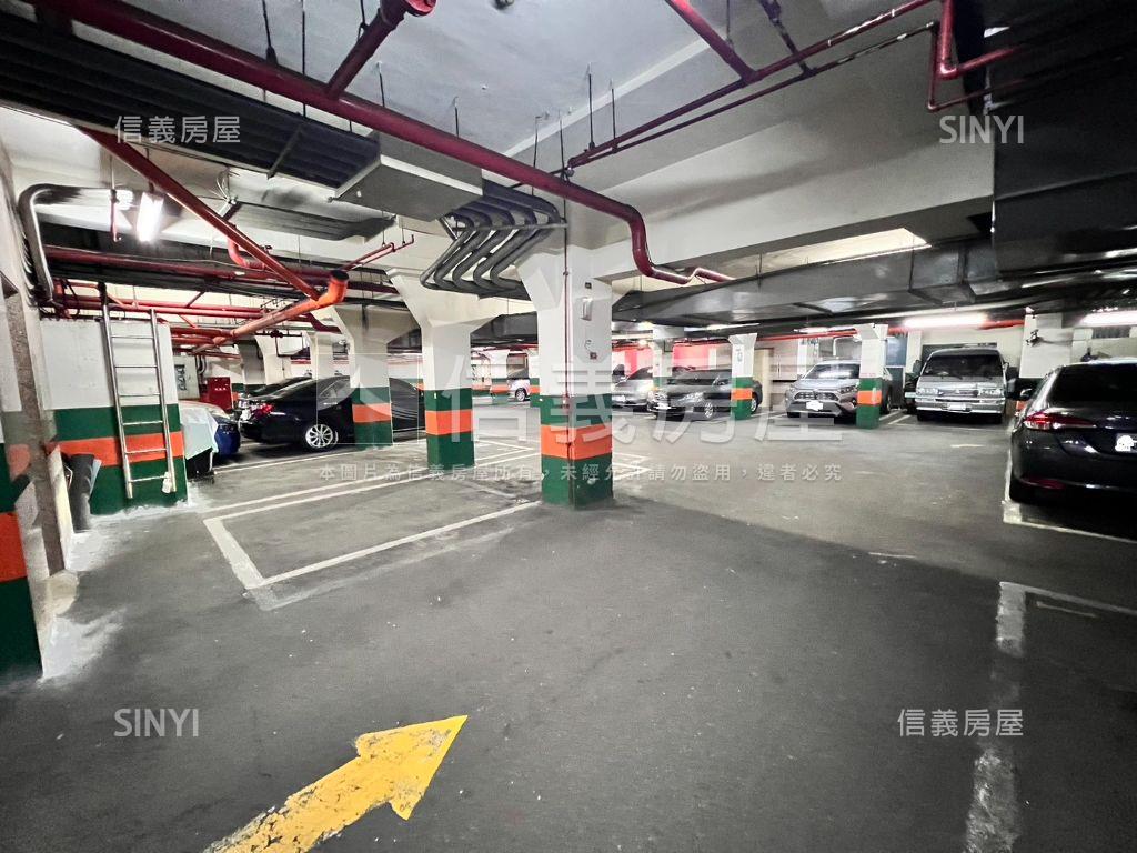 一品京城電梯明亮３房房屋室內格局與周邊環境