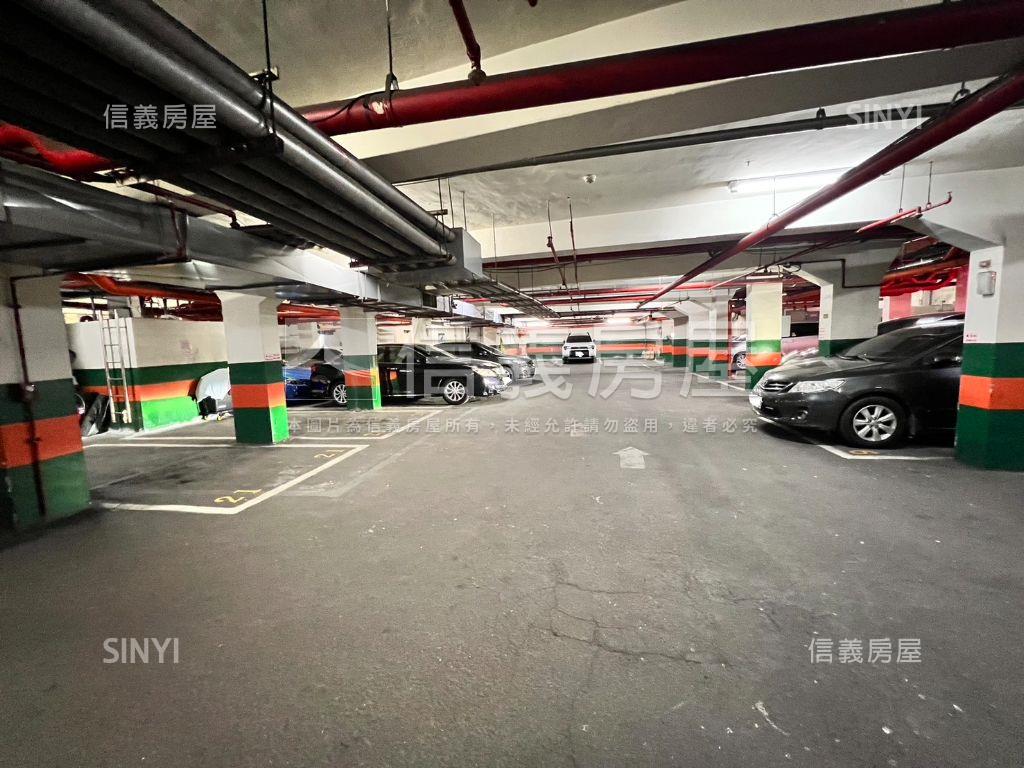 一品京城電梯明亮３房房屋室內格局與周邊環境