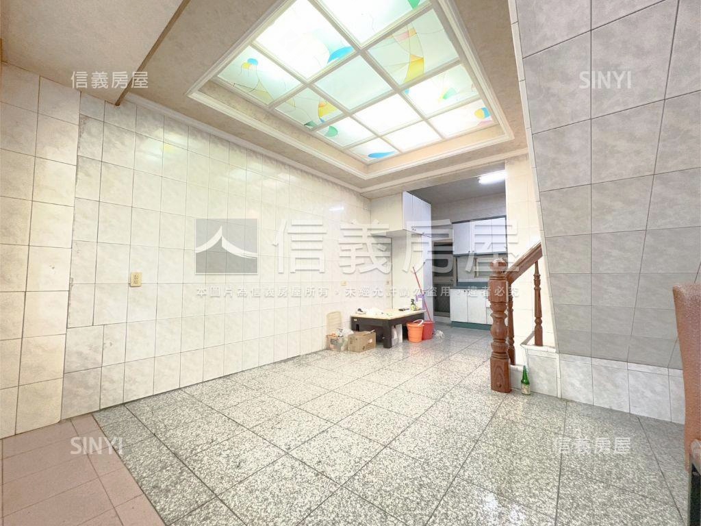 建工路優質透天房屋室內格局與周邊環境