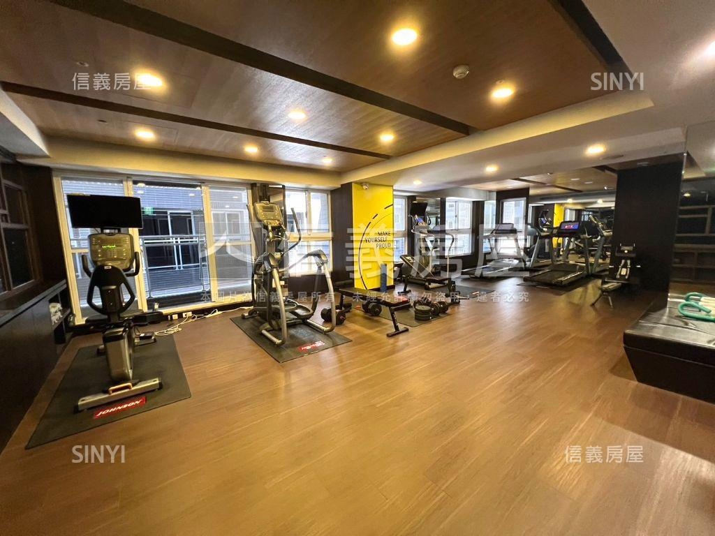 【住宅】曼哈頓一房車位房屋室內格局與周邊環境