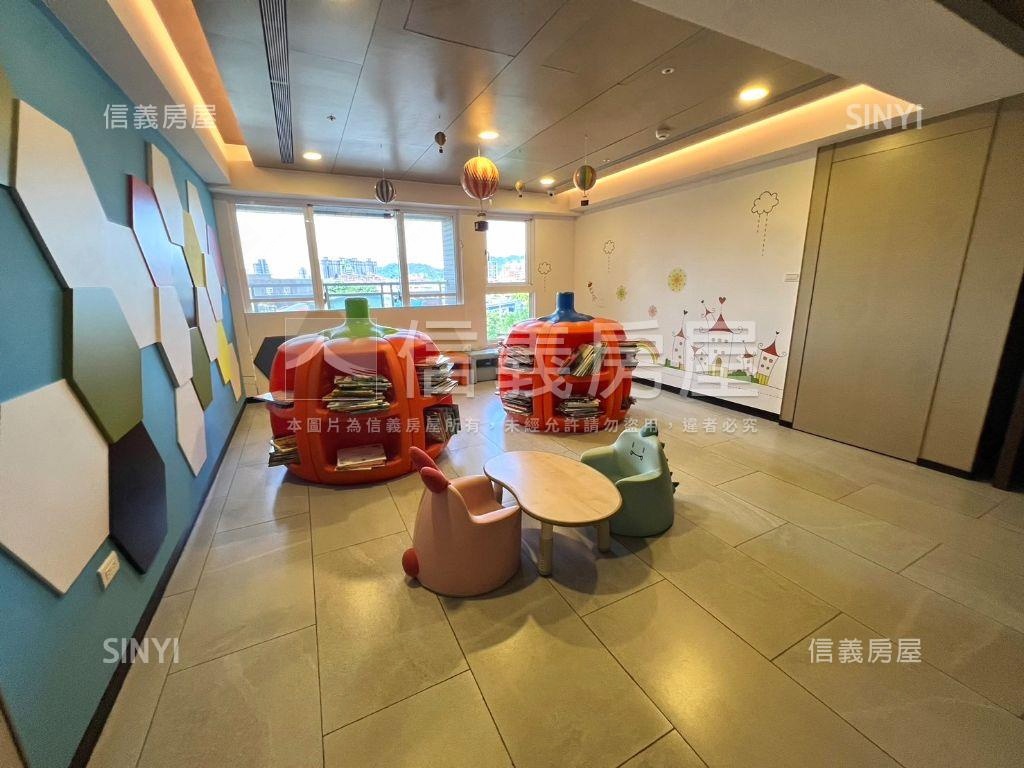 【住宅】曼哈頓一房車位房屋室內格局與周邊環境