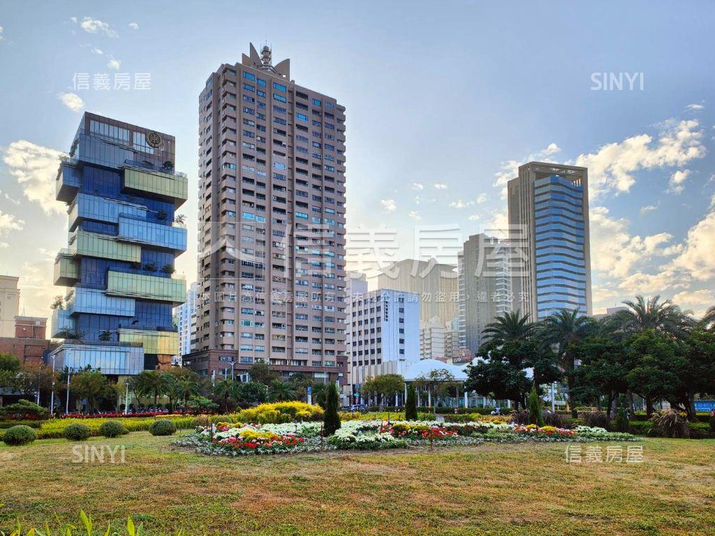 凹仔底首排樓中樓豪邸平車房屋室內格局與周邊環境