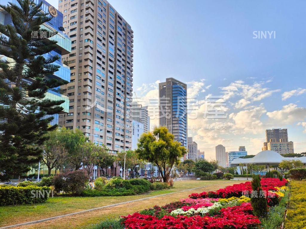 凹仔底首排樓中樓豪邸平車房屋室內格局與周邊環境