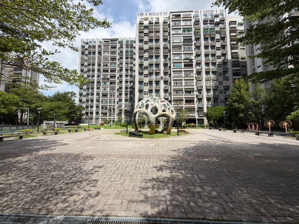 稀有空一六區四房房屋室內格局與周邊環境
