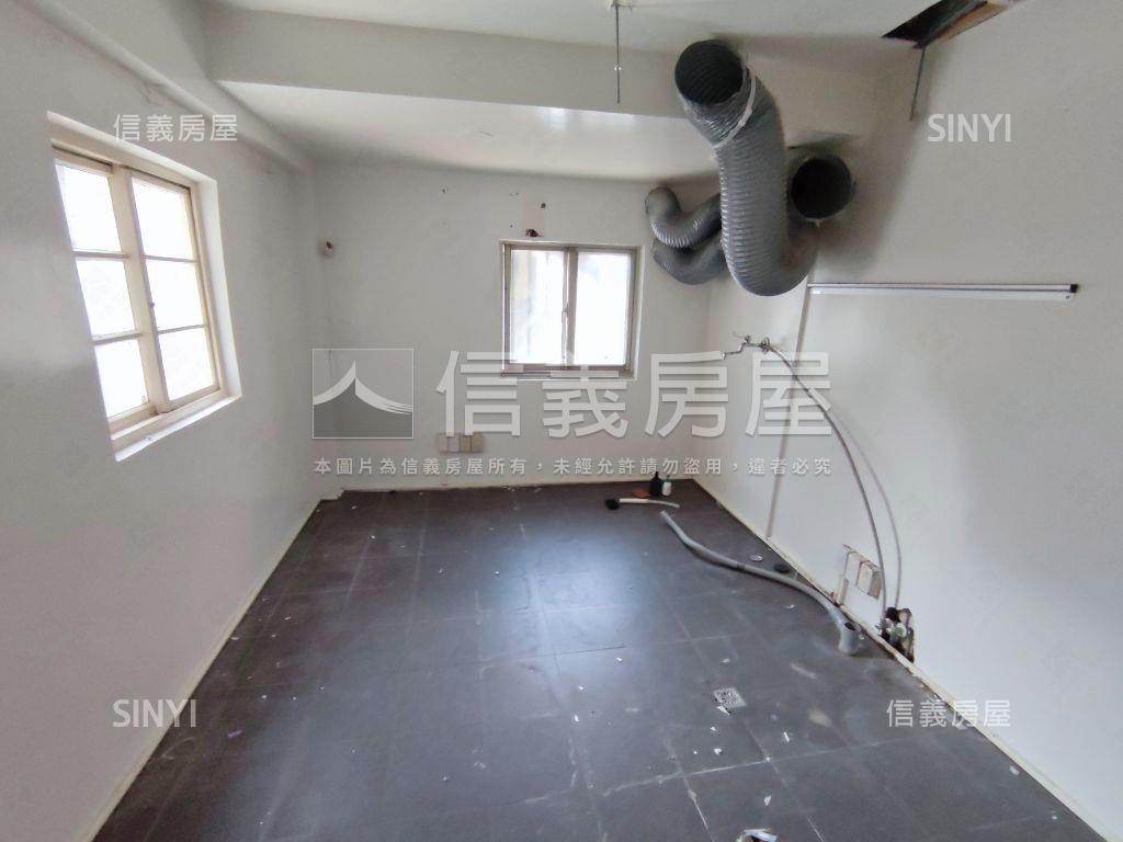 正永吉路透天店面房屋室內格局與周邊環境