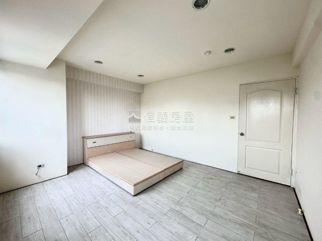 稀有釋出東光皇家三房車位房屋室內格局與周邊環境