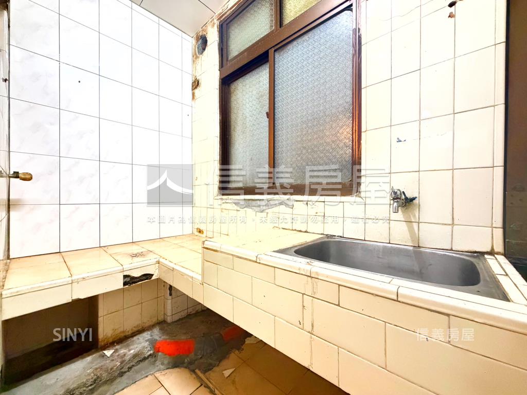 民生醫院旁．低總價店面房屋室內格局與周邊環境