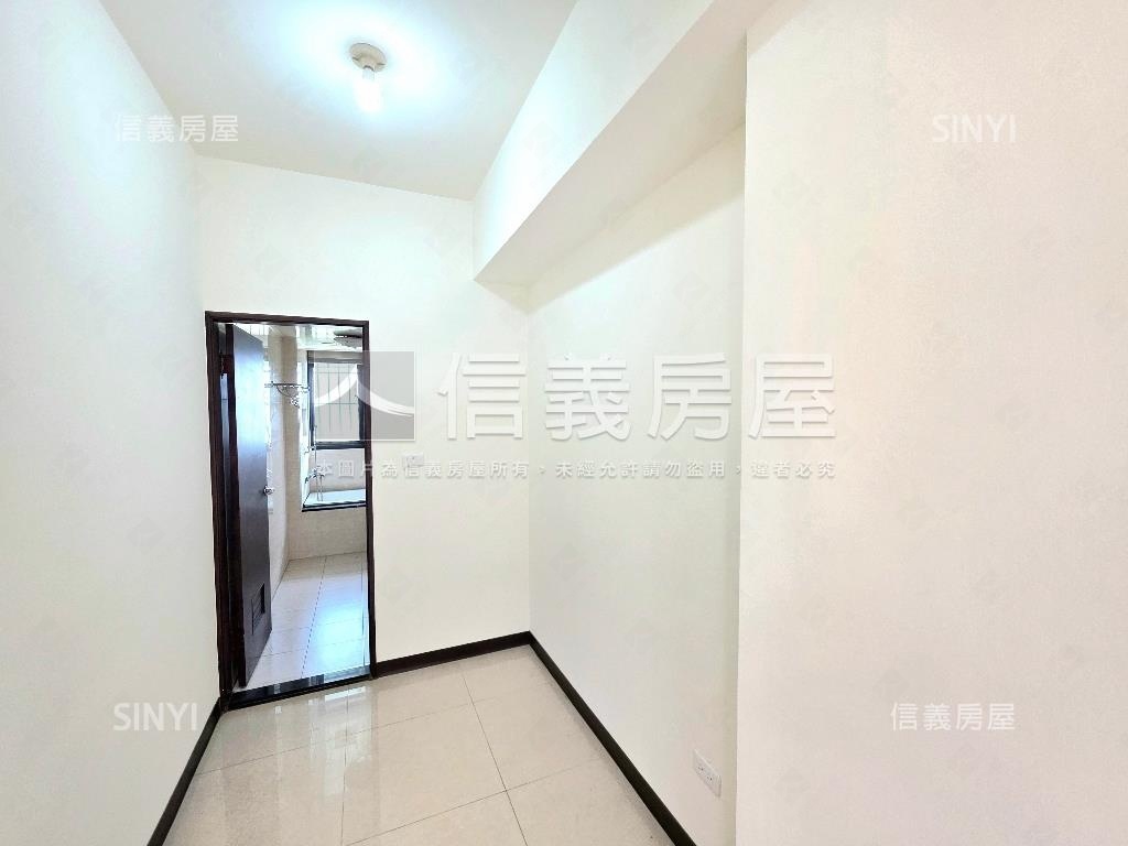 降價案！震後臨路質感透天房屋室內格局與周邊環境