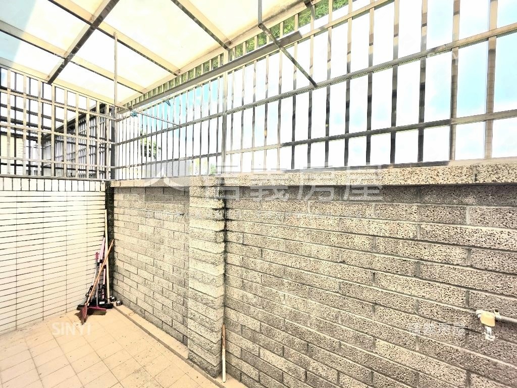 降價案！震後臨路質感透天房屋室內格局與周邊環境