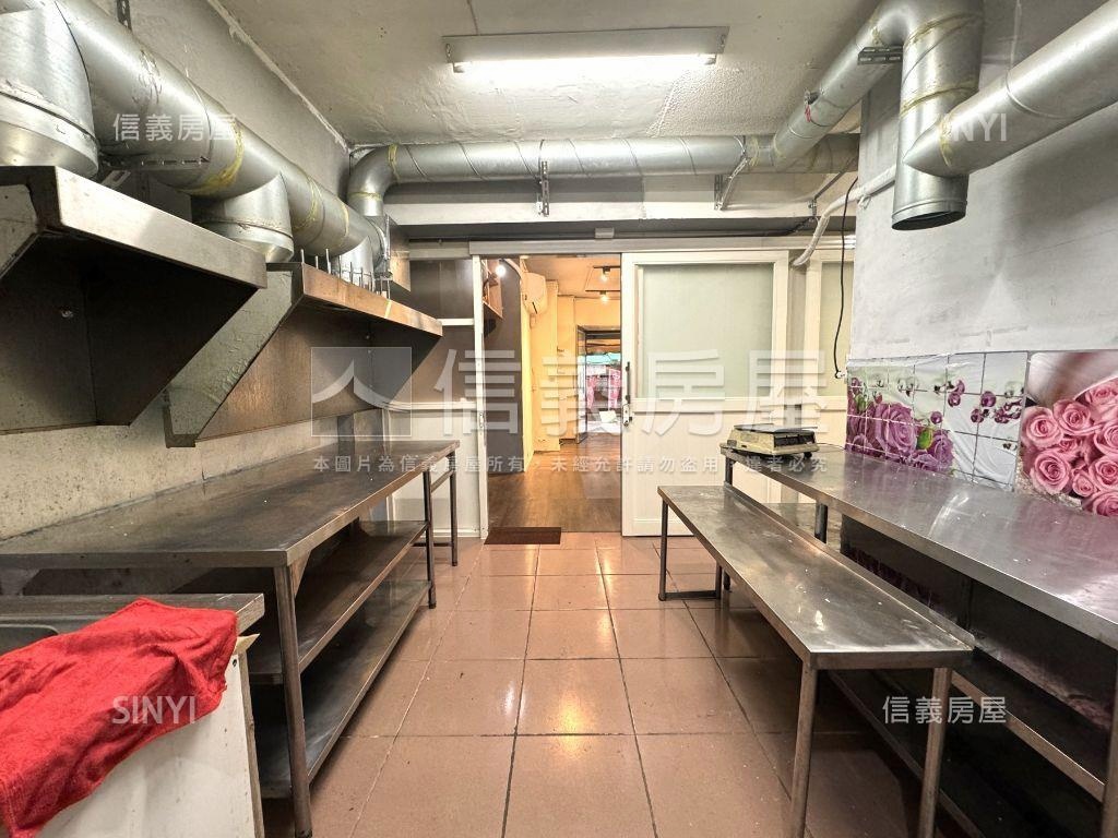 光復國館邊間店面房屋室內格局與周邊環境