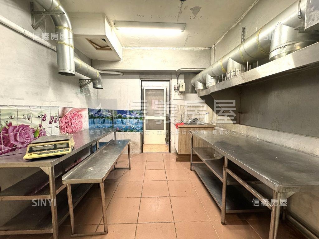 光復國館邊間店面房屋室內格局與周邊環境