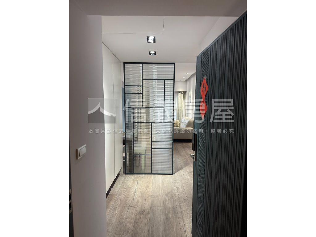 漂亮方正兩房車位房屋室內格局與周邊環境