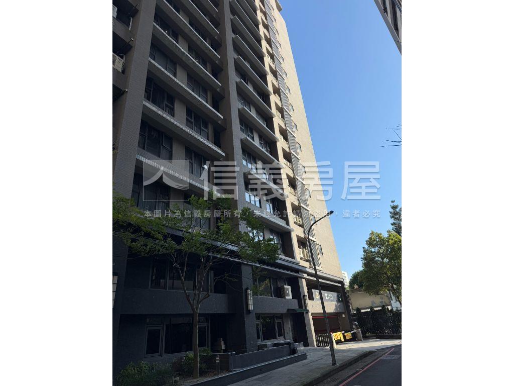 漂亮方正兩房車位房屋室內格局與周邊環境