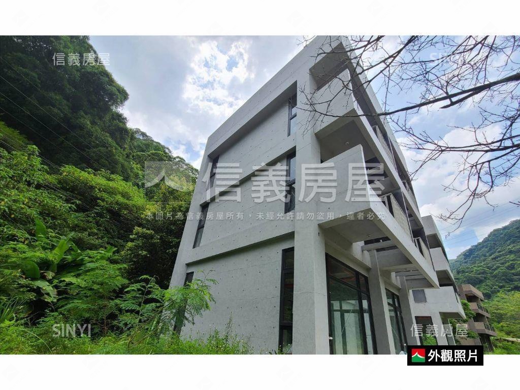 無人住過清水模別墅Ｂ房屋室內格局與周邊環境