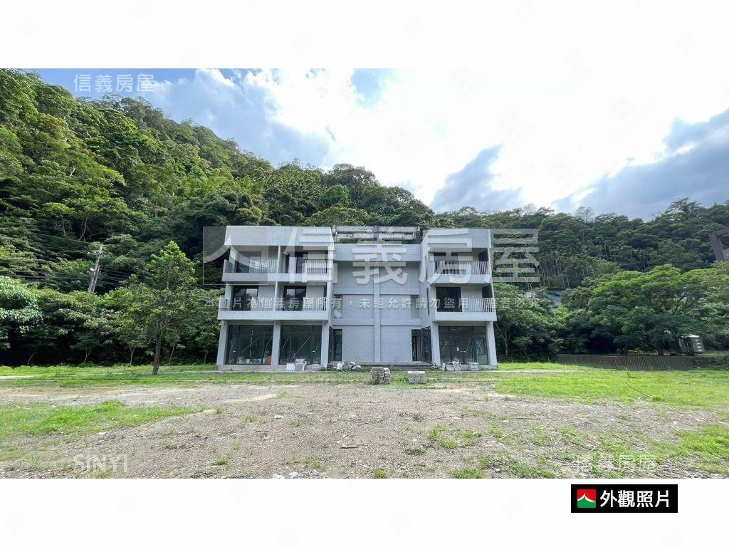 無人住過清水模別墅Ｂ房屋室內格局與周邊環境