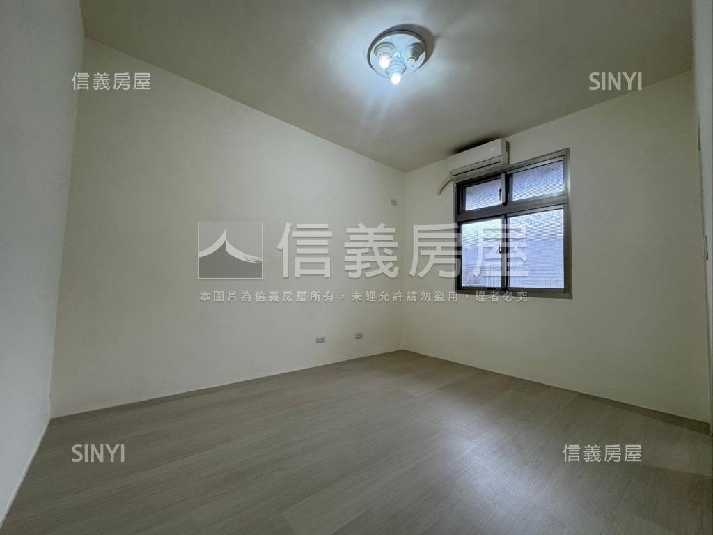 稀有基隆路燙金門牌釋出房屋室內格局與周邊環境