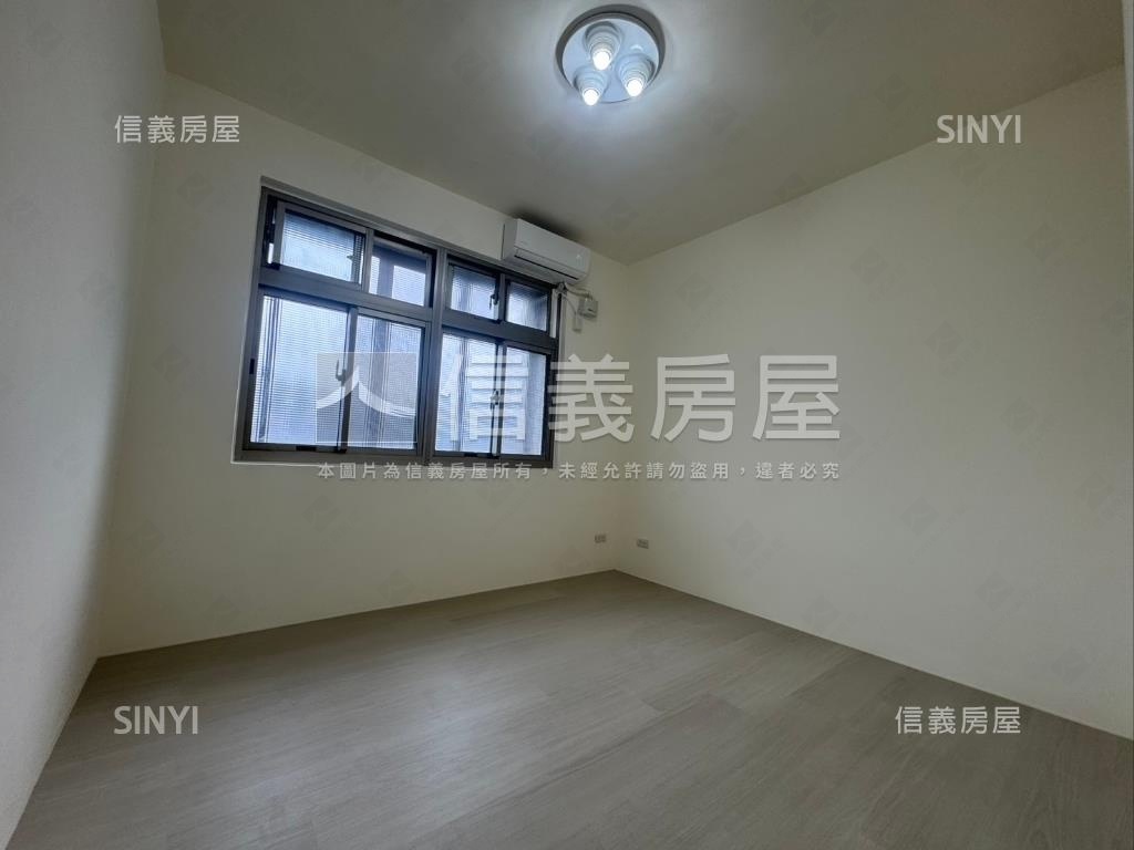 稀有基隆路燙金門牌釋出房屋室內格局與周邊環境