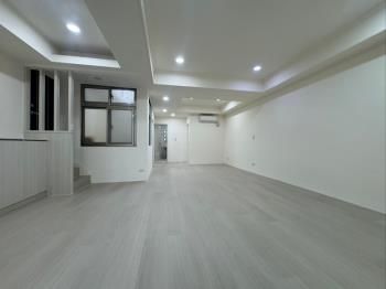 稀有基隆路燙金門牌釋出