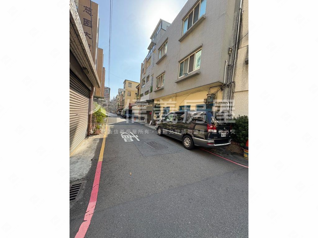 近巨城綠帶大三房房屋室內格局與周邊環境