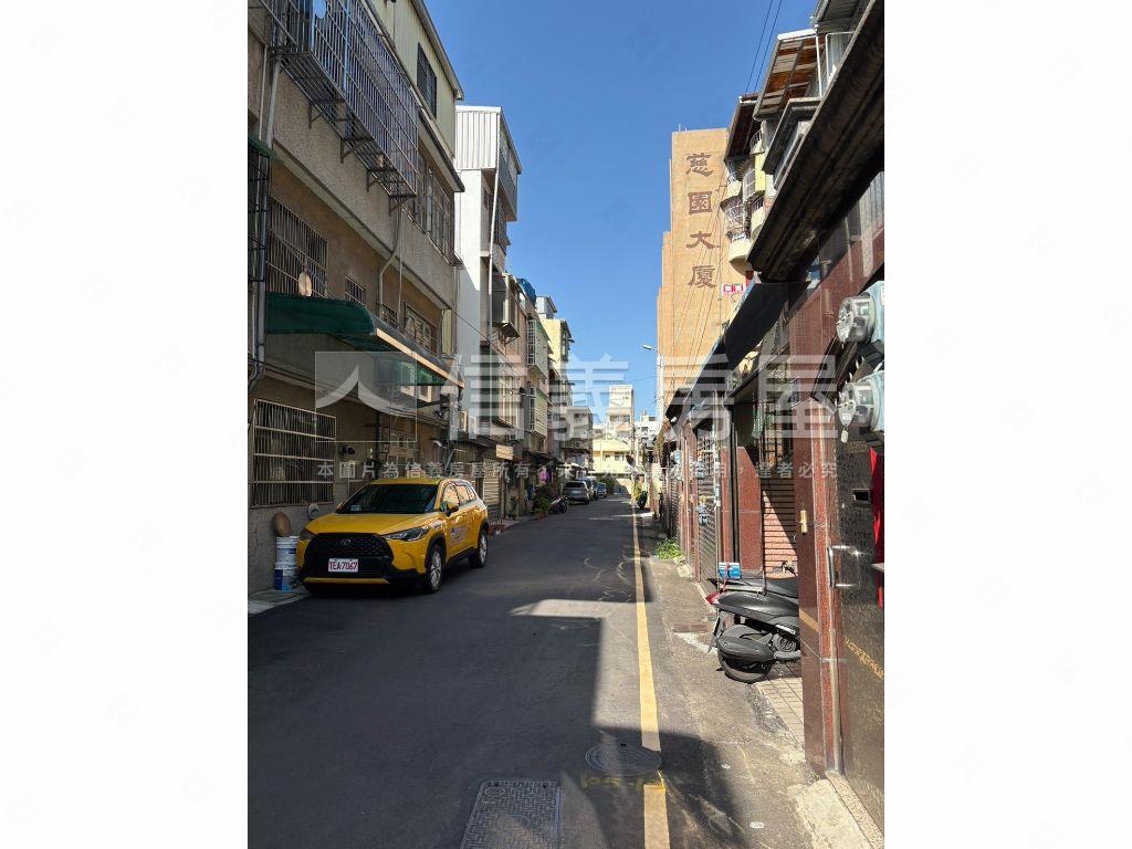 近巨城綠帶大三房房屋室內格局與周邊環境