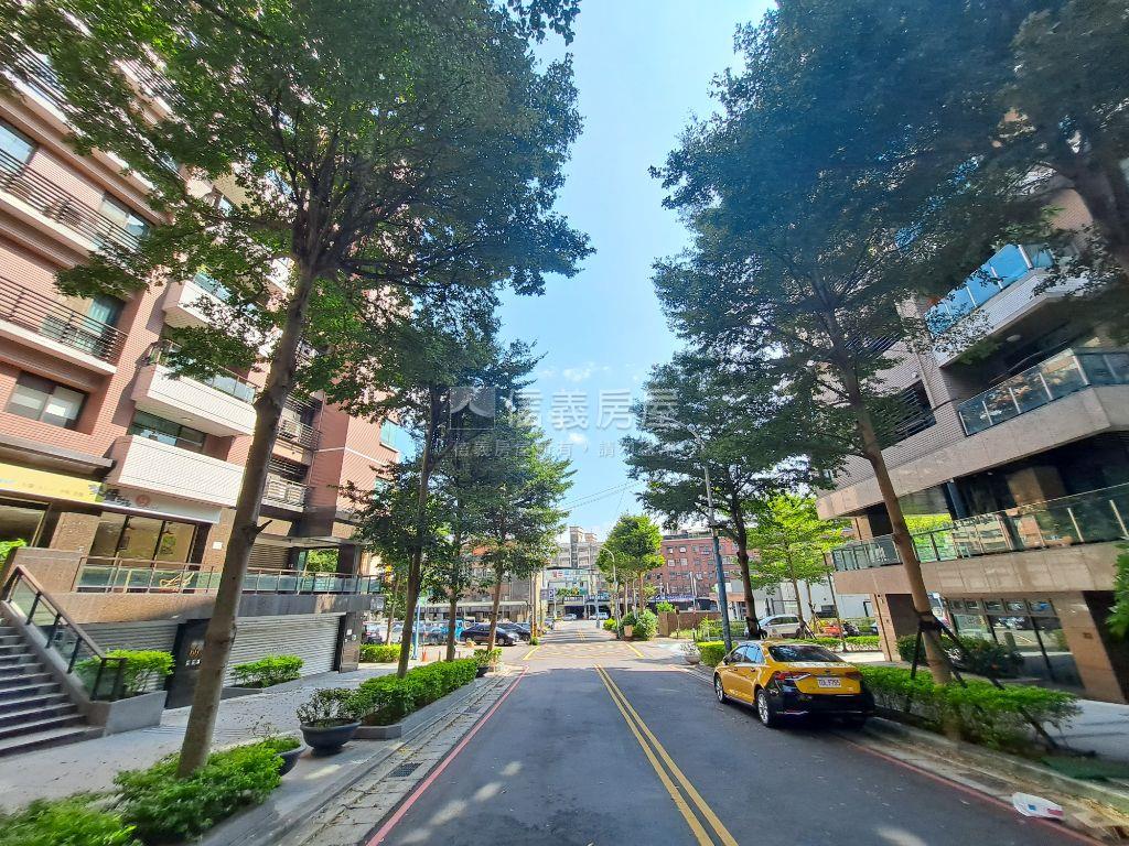 迴龍國小．三角窗金店面房屋室內格局與周邊環境