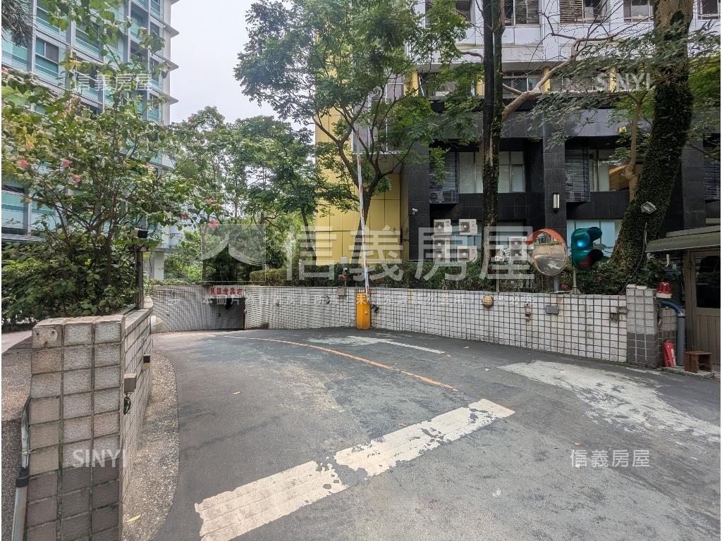 時代廣場稀有釋出房屋室內格局與周邊環境