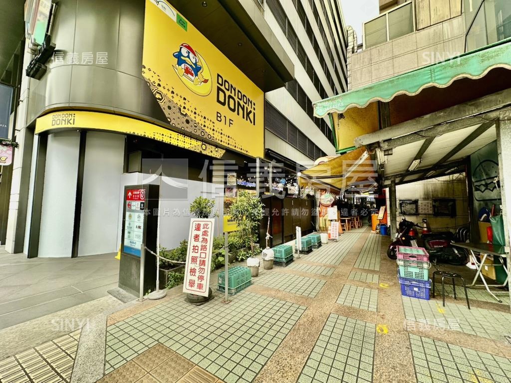 統領百貨旁一樓小店舖房屋室內格局與周邊環境