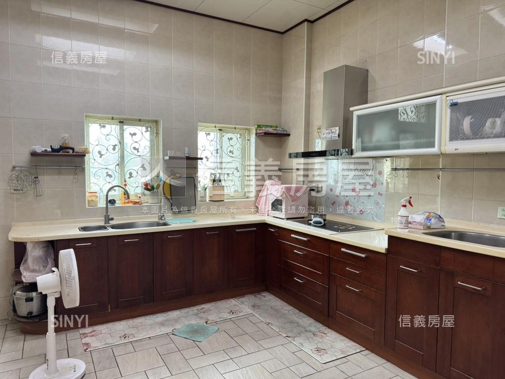 近青埔百坪農舍房屋室內格局與周邊環境