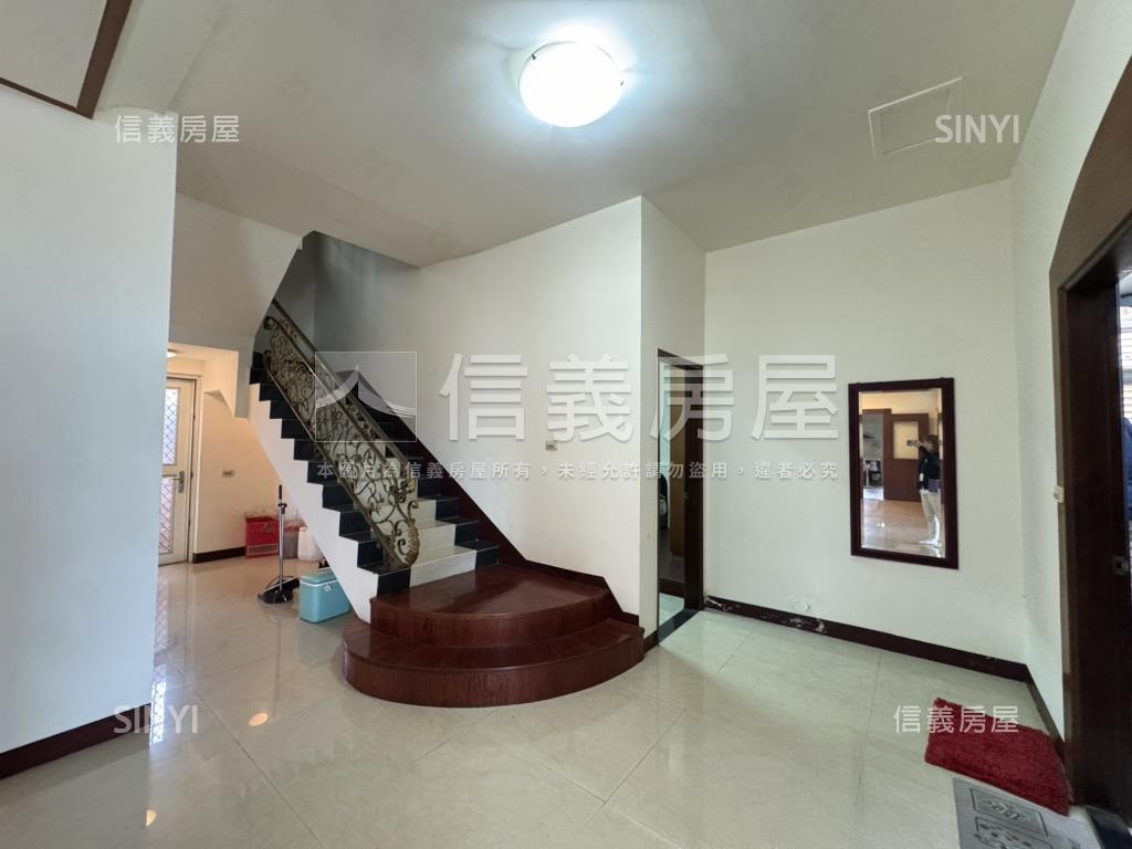 近青埔百坪農舍房屋室內格局與周邊環境