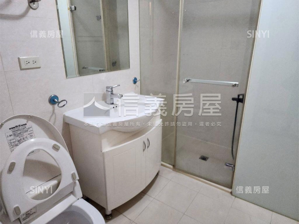 花園經典雙車位豪邸房屋室內格局與周邊環境