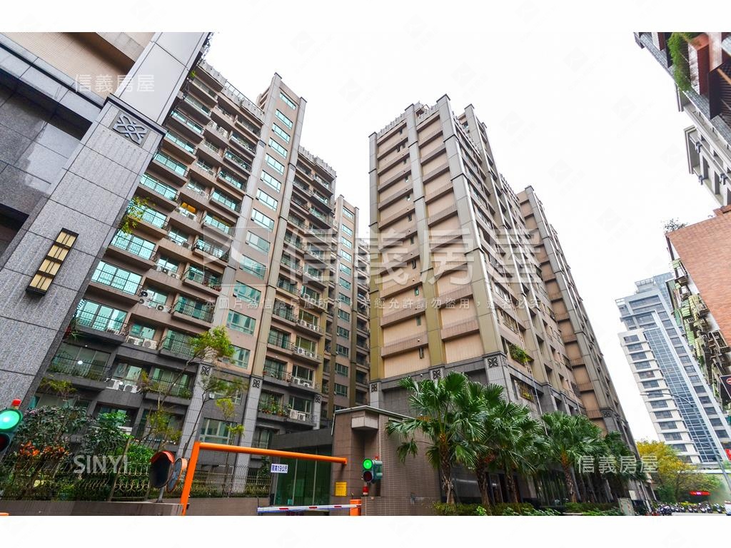 花園經典雙車位豪邸房屋室內格局與周邊環境