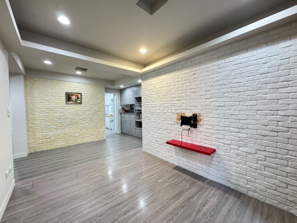 港墘捷運精美好屋房屋室內格局與周邊環境