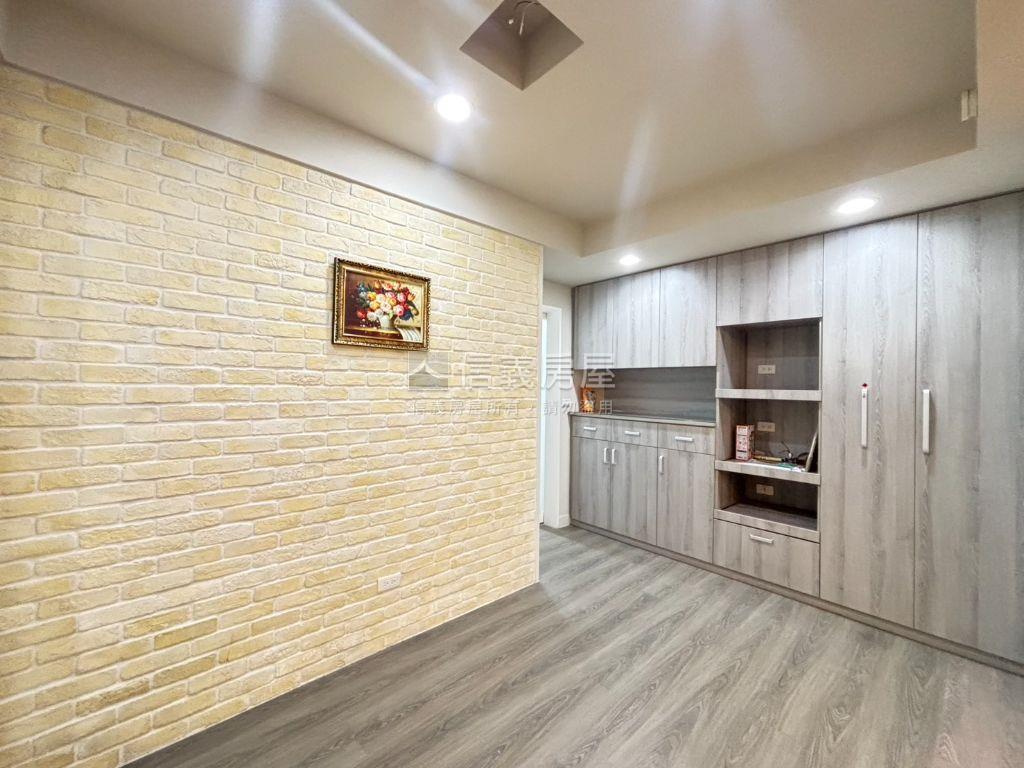 港墘捷運精美好屋房屋室內格局與周邊環境