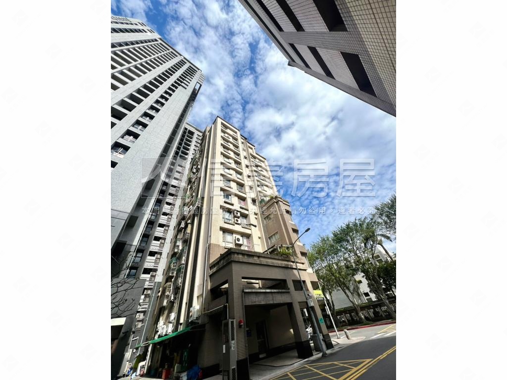 稀有釋出景觀大空間房屋室內格局與周邊環境