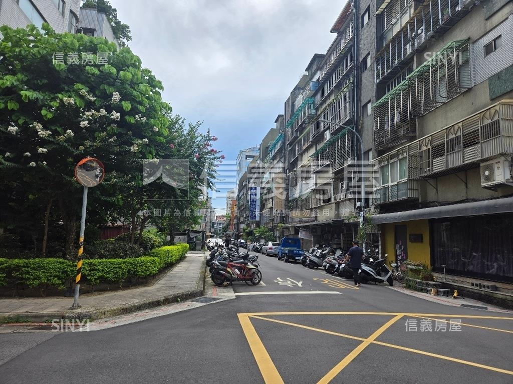 穩定金店面收租潛力佳房屋室內格局與周邊環境