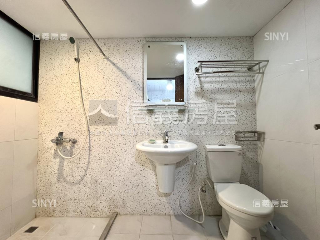腳踩金庫赤崁大樓房屋室內格局與周邊環境