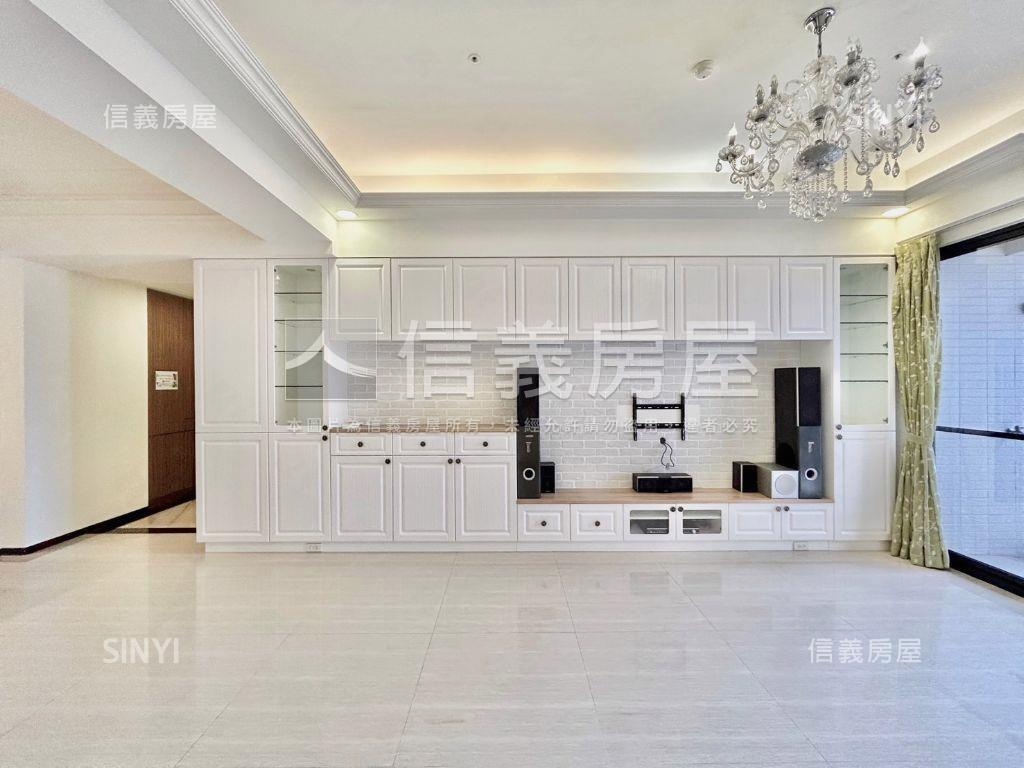 朝西南時代花園三房雙車位房屋室內格局與周邊環境