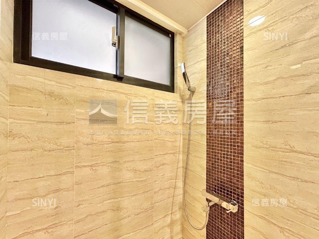 朝西南時代花園三房雙車位房屋室內格局與周邊環境