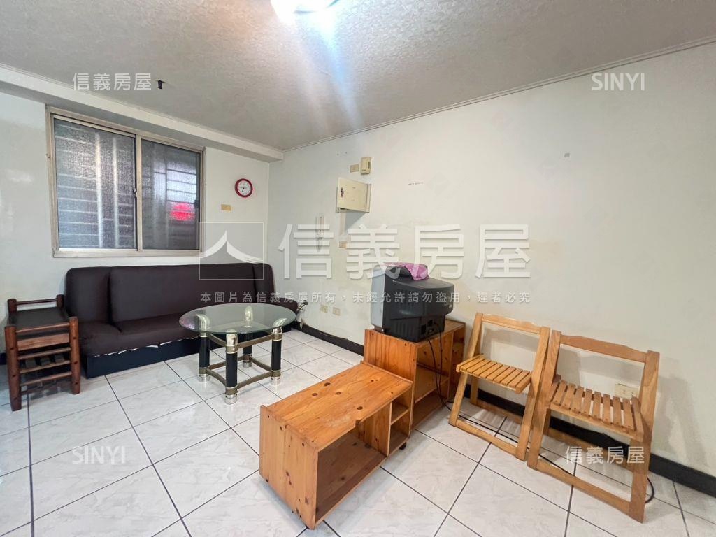 愛人！次頂樓視野☆露臺戶房屋室內格局與周邊環境