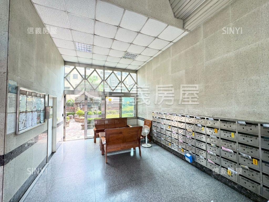 愛人！次頂樓視野☆露臺戶房屋室內格局與周邊環境