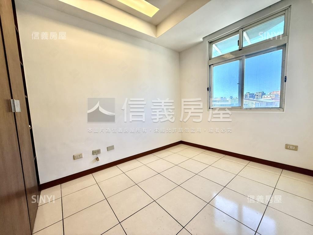 獨棟樓中樓四房帶車位房屋室內格局與周邊環境