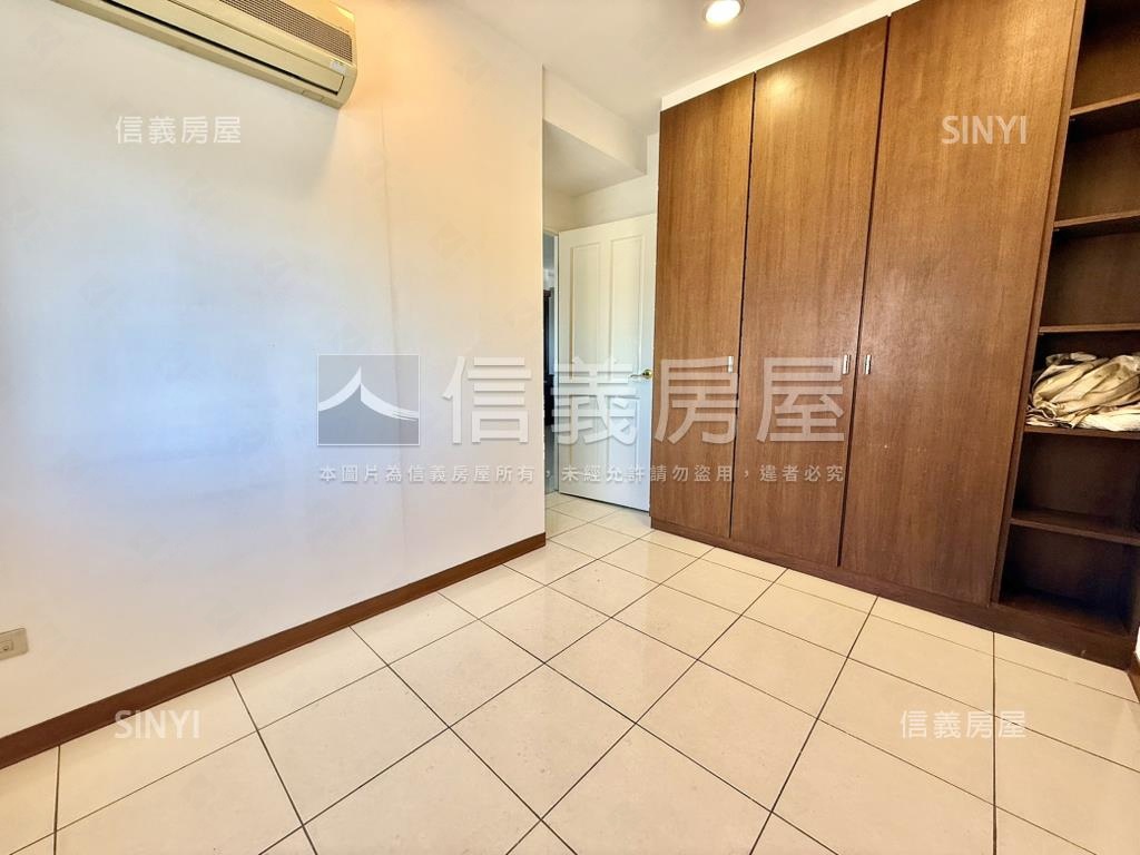 獨棟樓中樓四房帶車位房屋室內格局與周邊環境