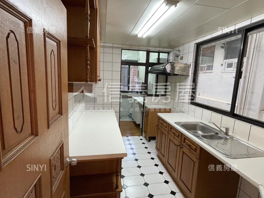 天母優質景觀華廈房屋室內格局與周邊環境