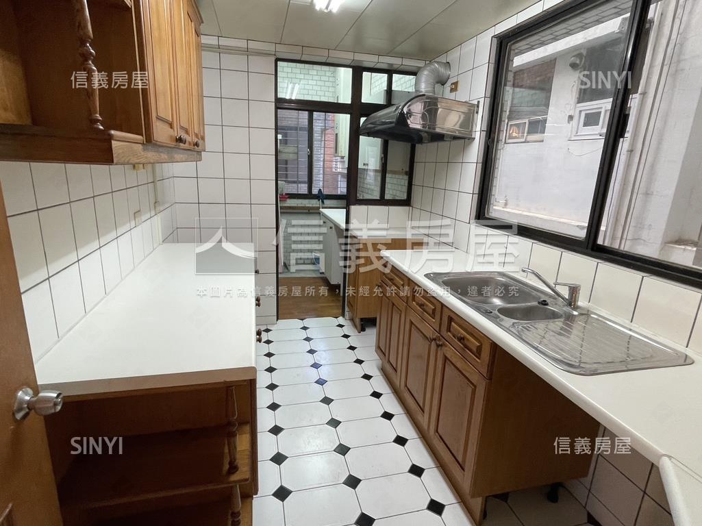 天母優質景觀華廈房屋室內格局與周邊環境