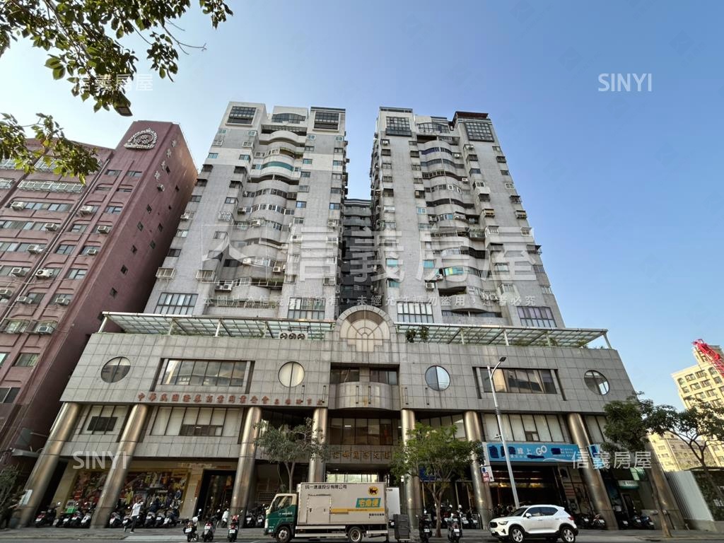 七賢二路住辦大樓房屋室內格局與周邊環境