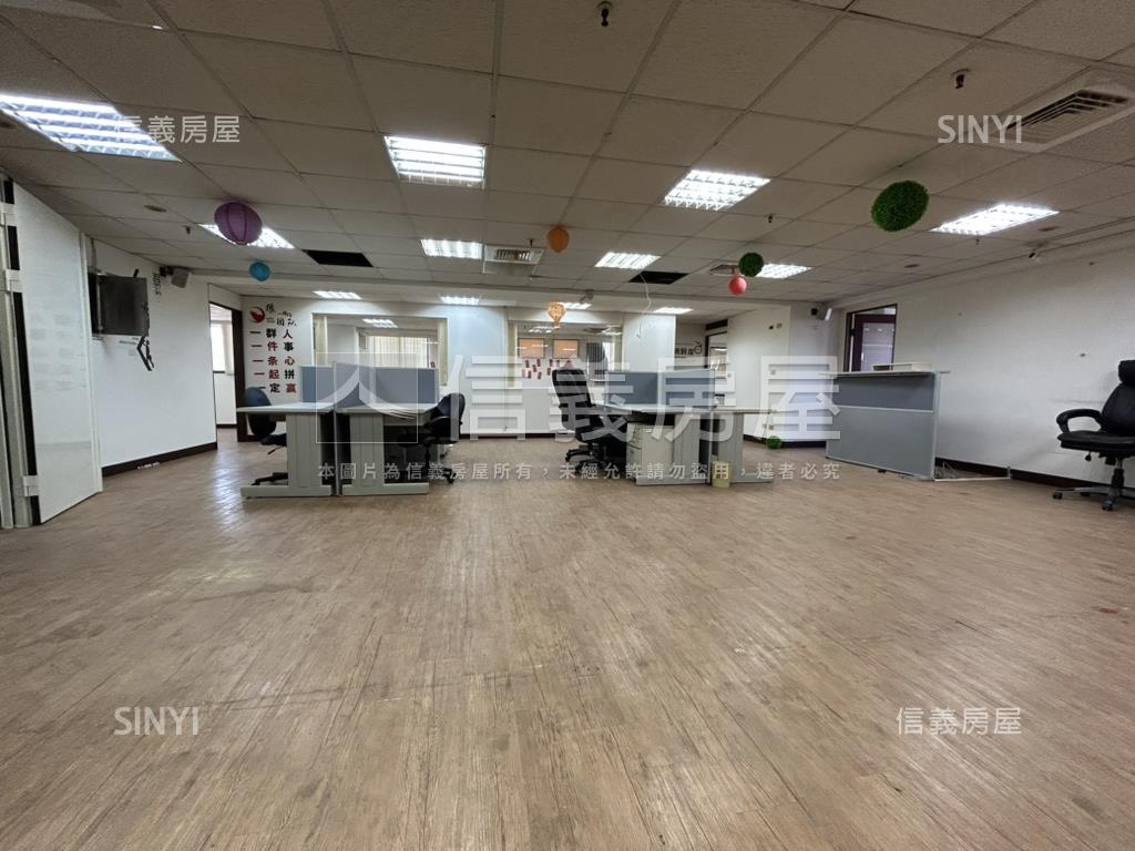 七賢二路住辦大樓房屋室內格局與周邊環境