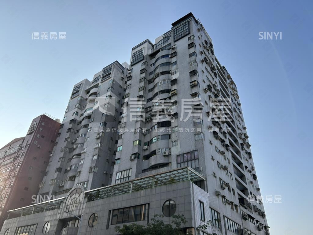 七賢二路住辦大樓房屋室內格局與周邊環境