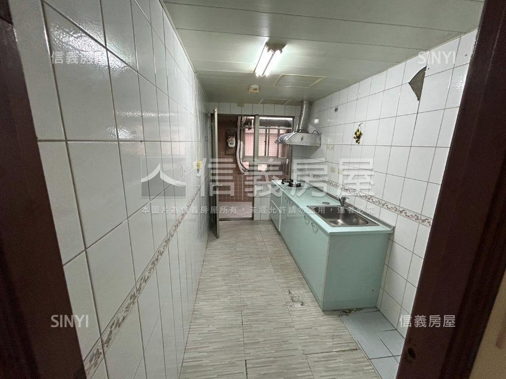 天闊稀有四房河景釋出房屋室內格局與周邊環境
