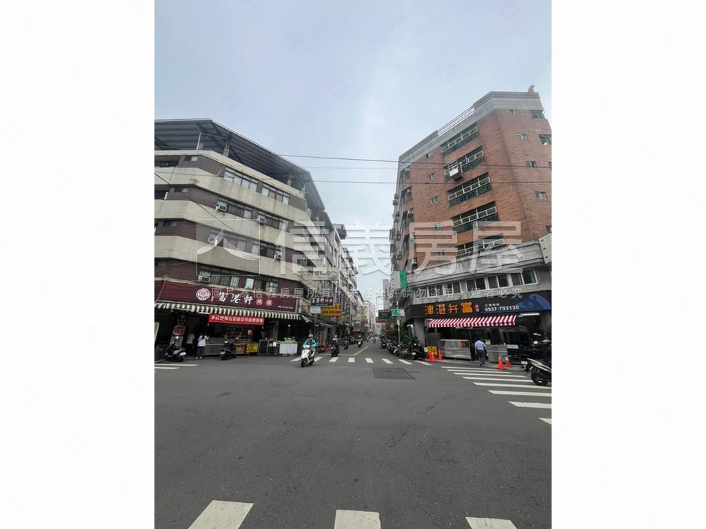 達麗冶翠三房樹梢孝親戶房屋室內格局與周邊環境
